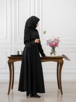 دامن «چَــکامه» مشکی